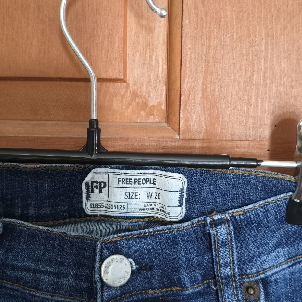 FP Free People Distressed Button Fly Jeans 26 - Picture 3 of 6